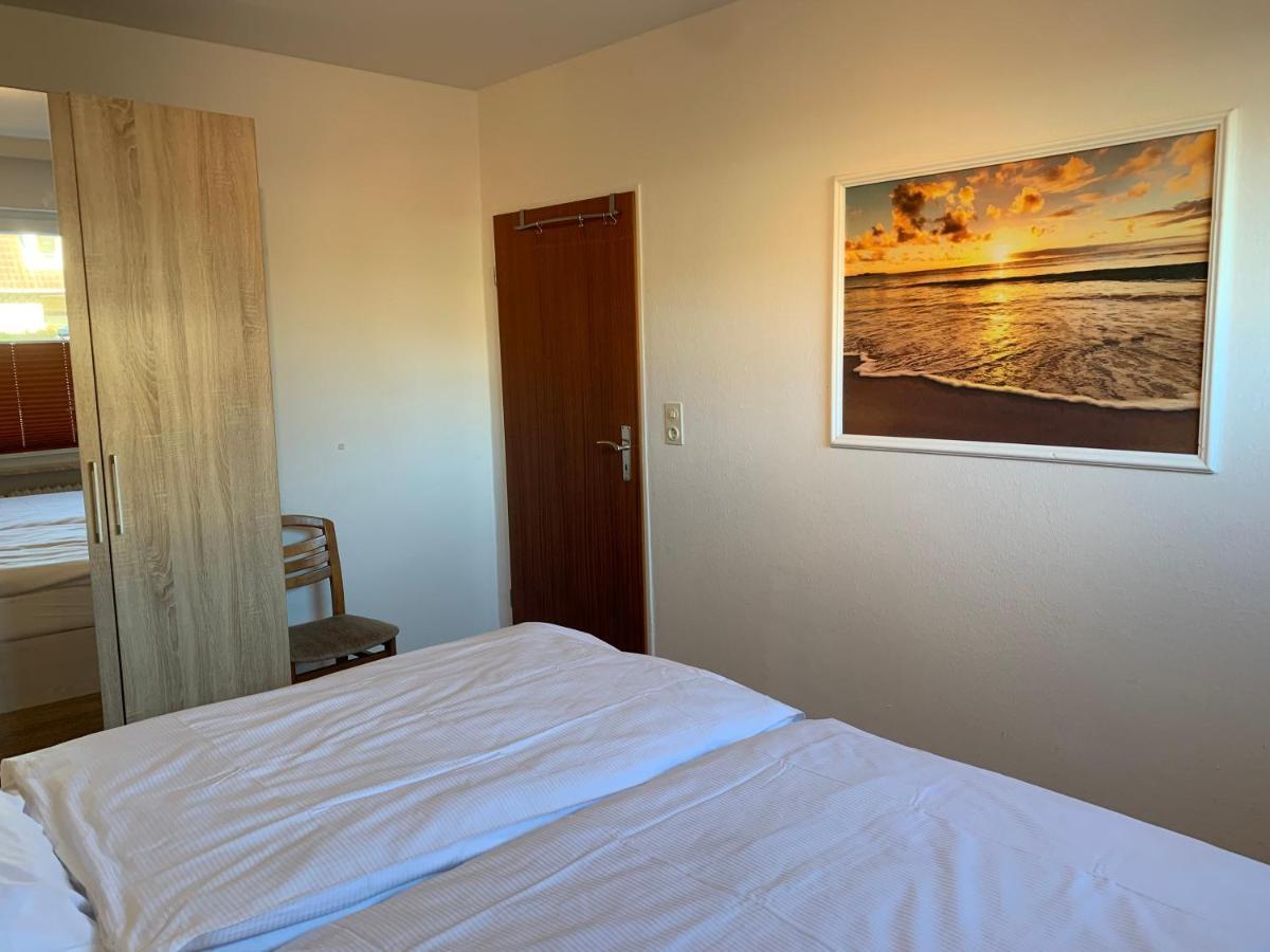 Kleine Brise Apartment 1 Busum Bagian luar foto